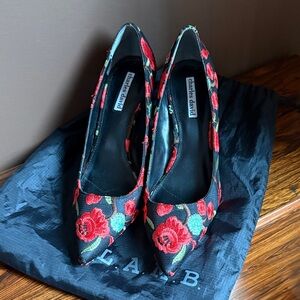 Charles David Red and Green Embroidered Heels